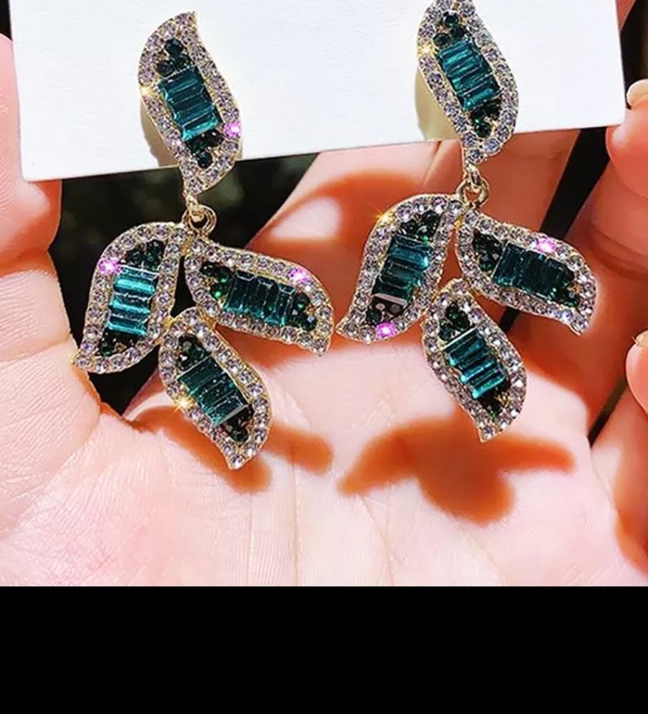 Earring - Picture 2 of 2